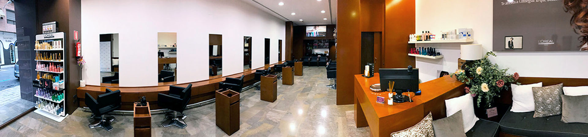 Interior de la peluquería Hade en Alicante